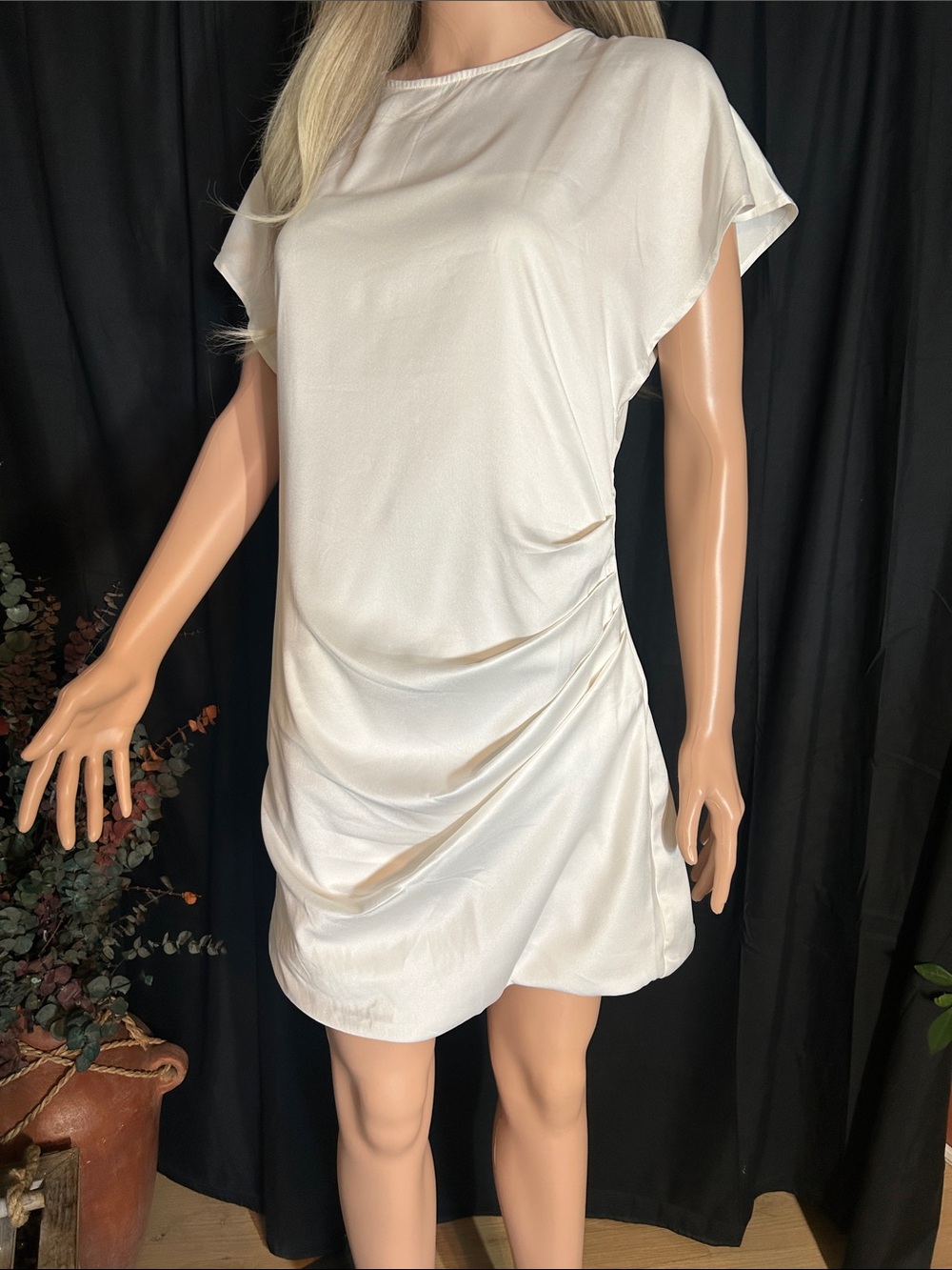 NWT DIVIDED POOFY HEM DRESS M